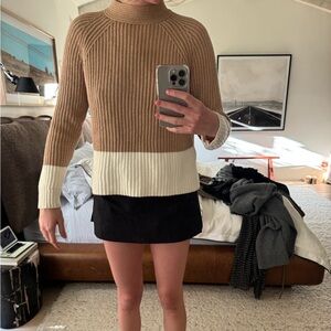 Banana Republic Tan and Cream Sweater